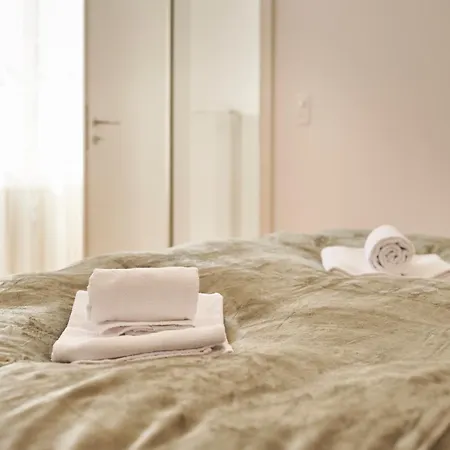 4, Modern Bern, Big Privat Terrace *